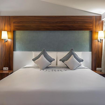 Berry Blue Hotels 시데 외부 사진