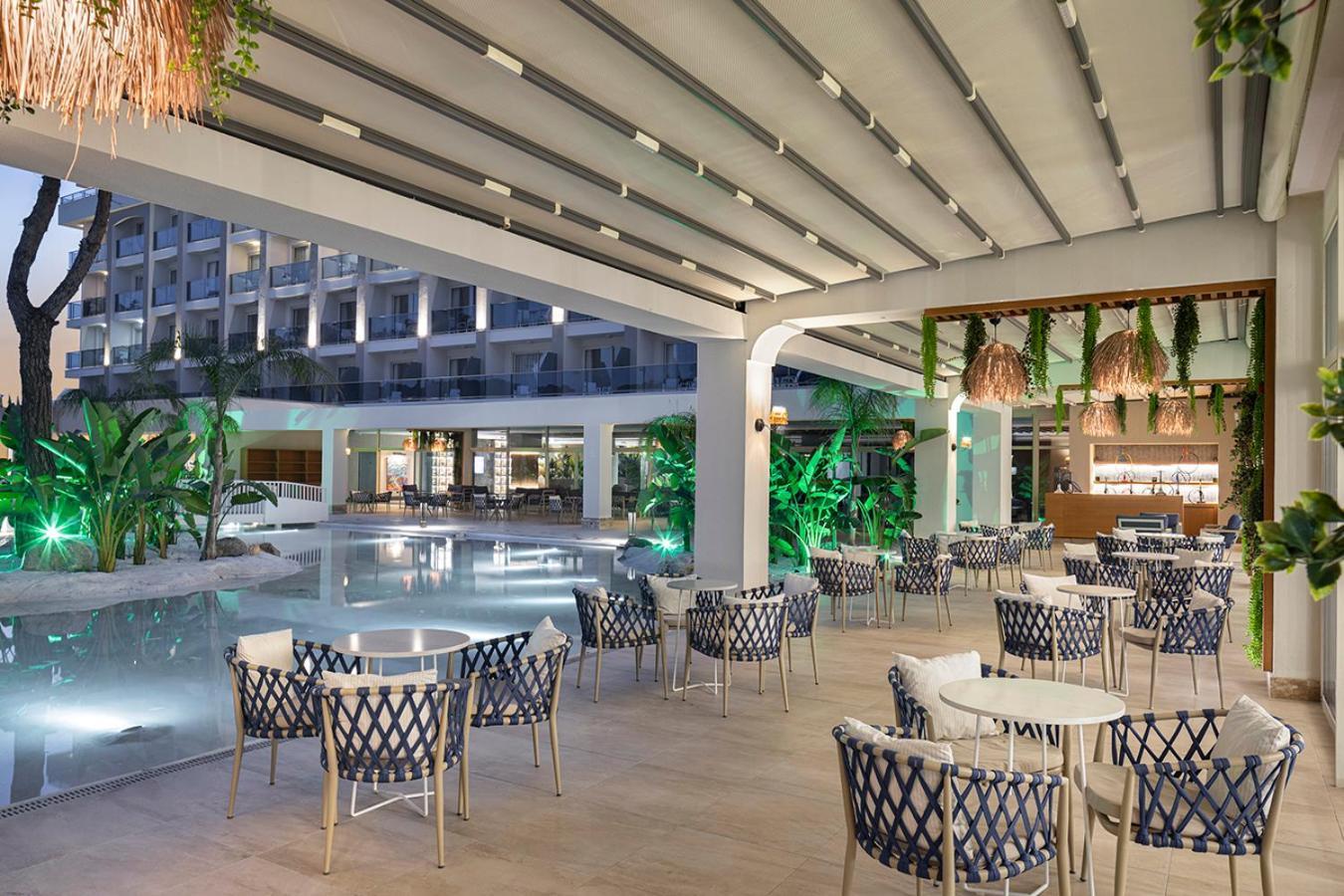 Berry Blue Hotels 시데 외부 사진